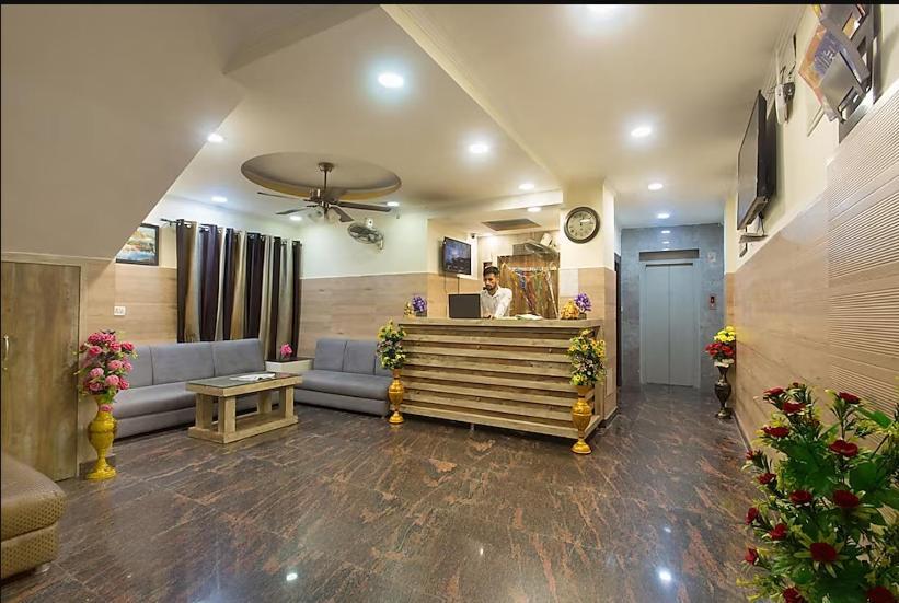 Trimrooms Trinity Katra Dış mekan fotoğraf