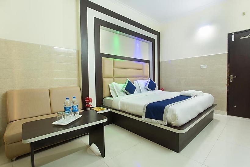 Trimrooms Trinity Katra Dış mekan fotoğraf