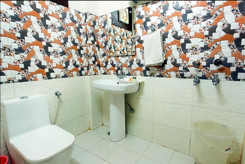 Trimrooms Trinity Katra Dış mekan fotoğraf
